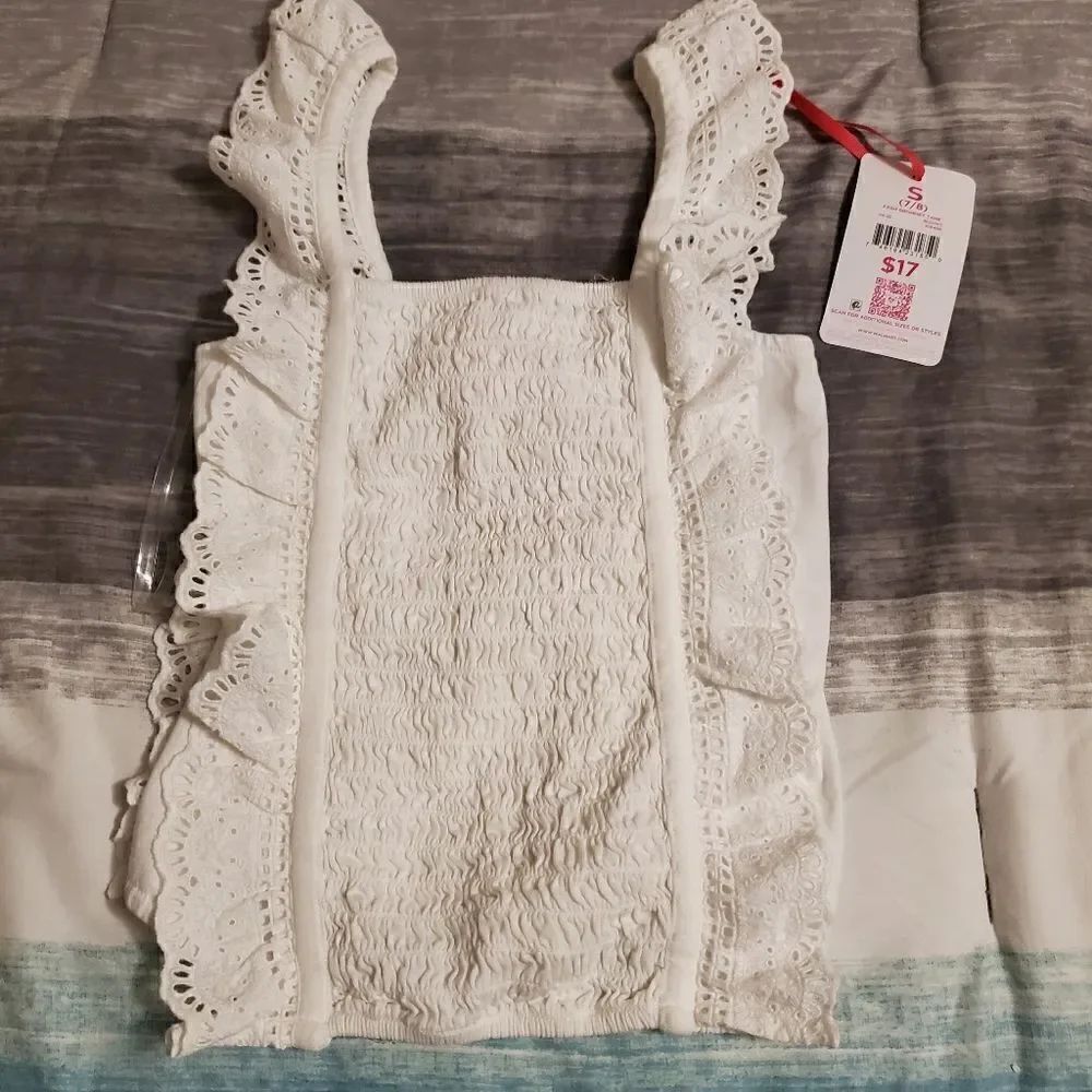 NWT Grommet tank 